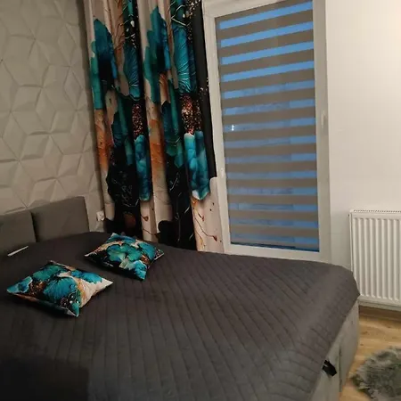 3 Apartment *