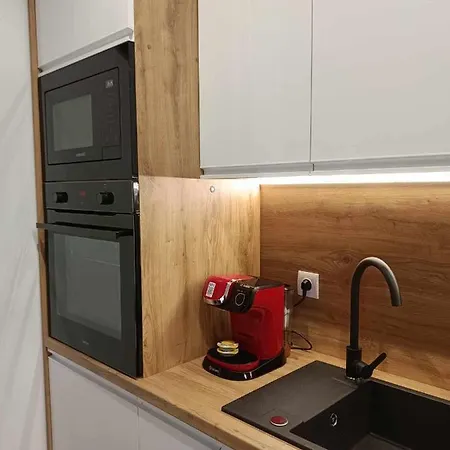 3 Apartment *